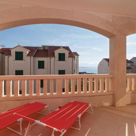 2 Bedroom Lovely Apartment In Bol Exterior foto